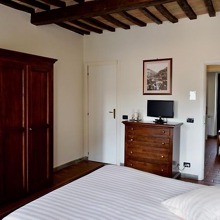 Bed and Breakfast Residenza Le Logge à Gubbio Extérieur photo