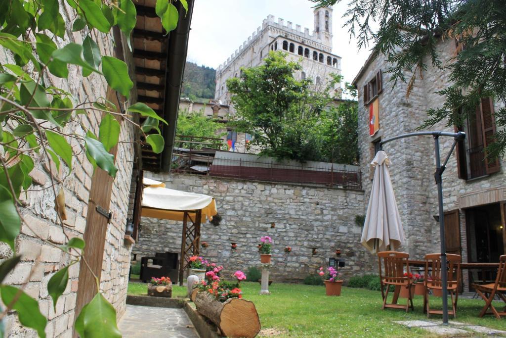 Bed and Breakfast Residenza Le Logge à Gubbio Extérieur photo