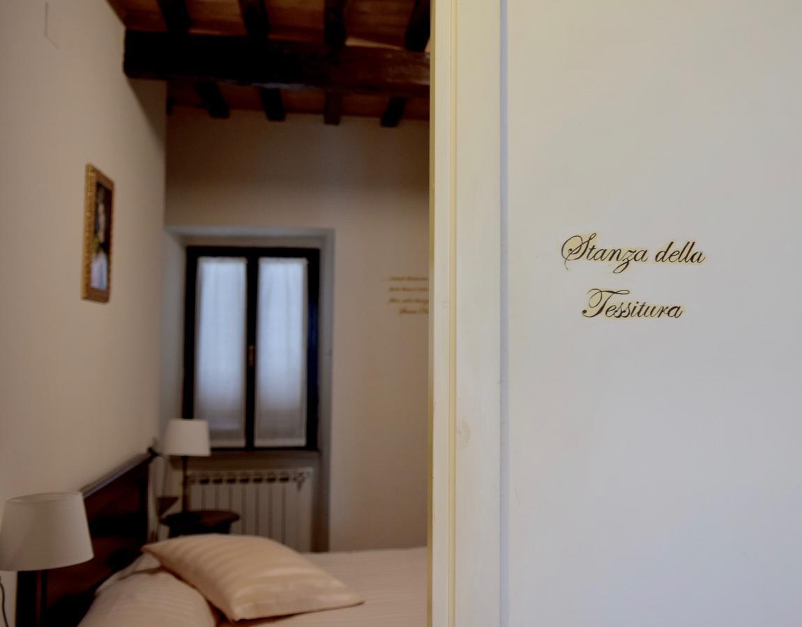Bed and Breakfast Residenza Le Logge à Gubbio Extérieur photo