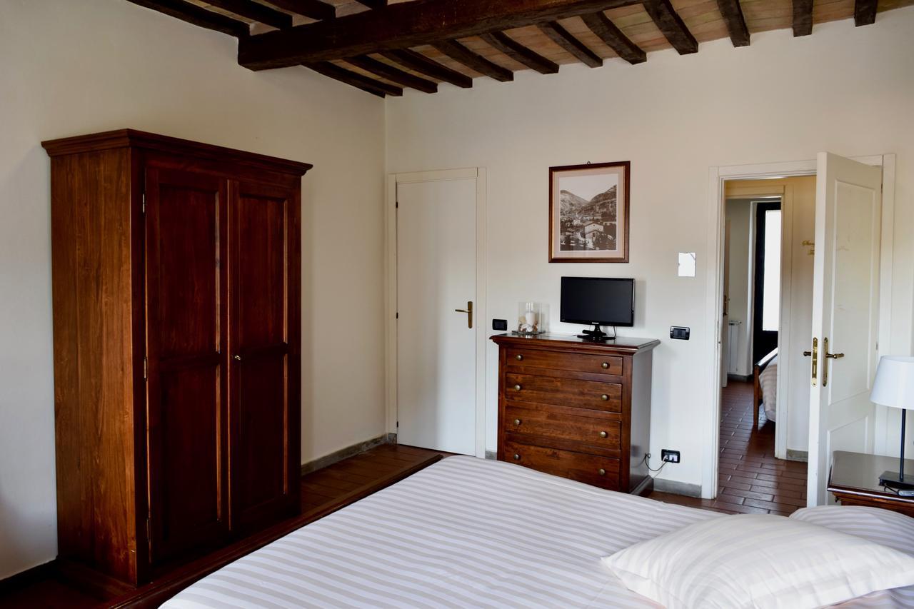 Bed and Breakfast Residenza Le Logge à Gubbio Extérieur photo